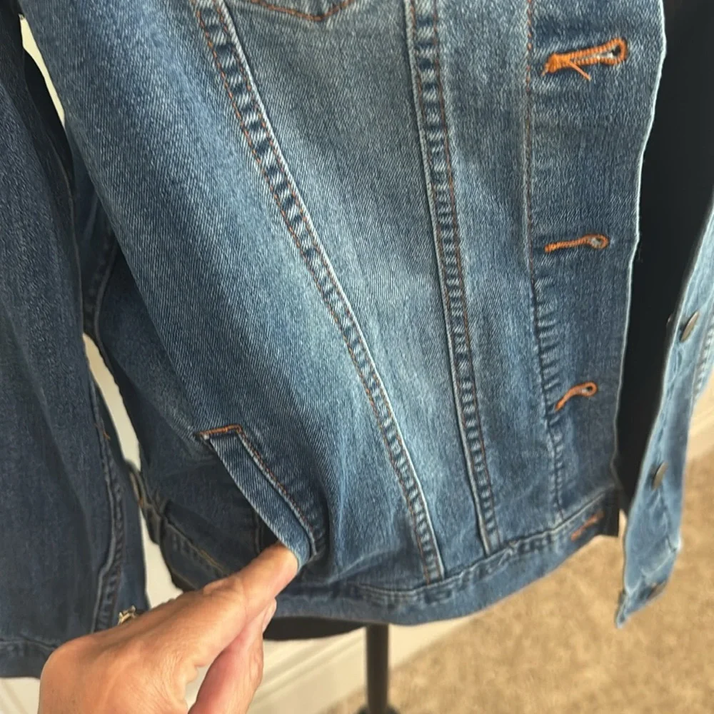 Tahari Blue and Green Jean Jacket with Peacock Design - Picture 3 of 10